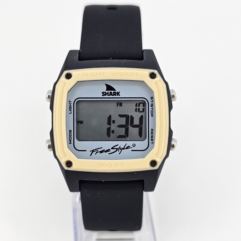 Freestyle Shark Unisex Digitalt Watch 37MM NEW Black Plastic Bands NEW Battery